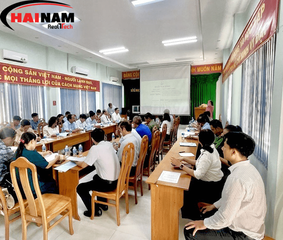 Tỉnh Bình Thuận tổ chức Tọa đàm trao đổi ý kiến về Bộ Chỉ số Năng lực cạnh tranh cấp tỉnh (DDCI) năm 2023